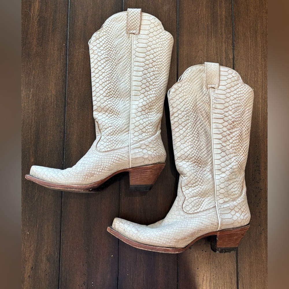 Women's Cream Cowboy Boots